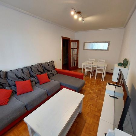 Апартаменти Piso Sencillo Y Acogedor Con Parking Gratuito Baranain Екстер'єр фото