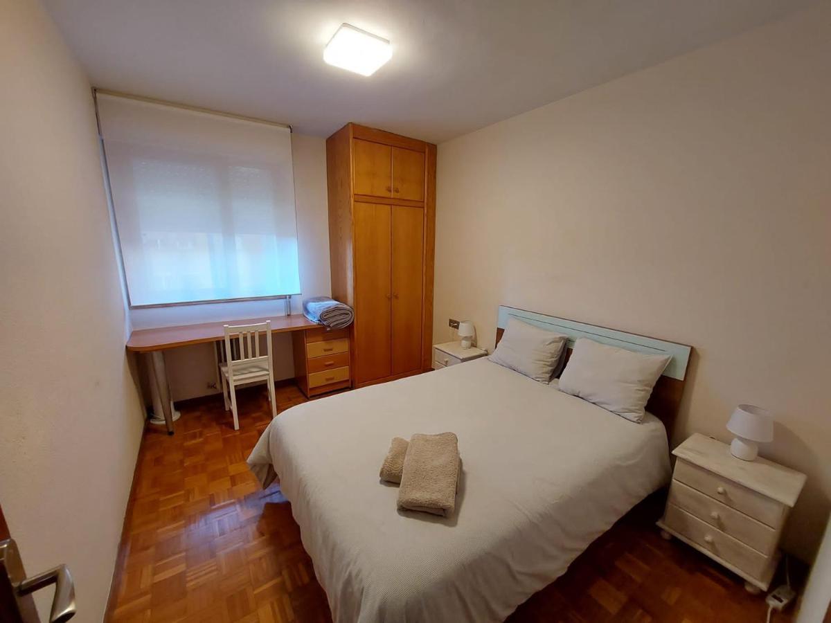 Апартаменти Piso Sencillo Y Acogedor Con Parking Gratuito Baranain Екстер'єр фото