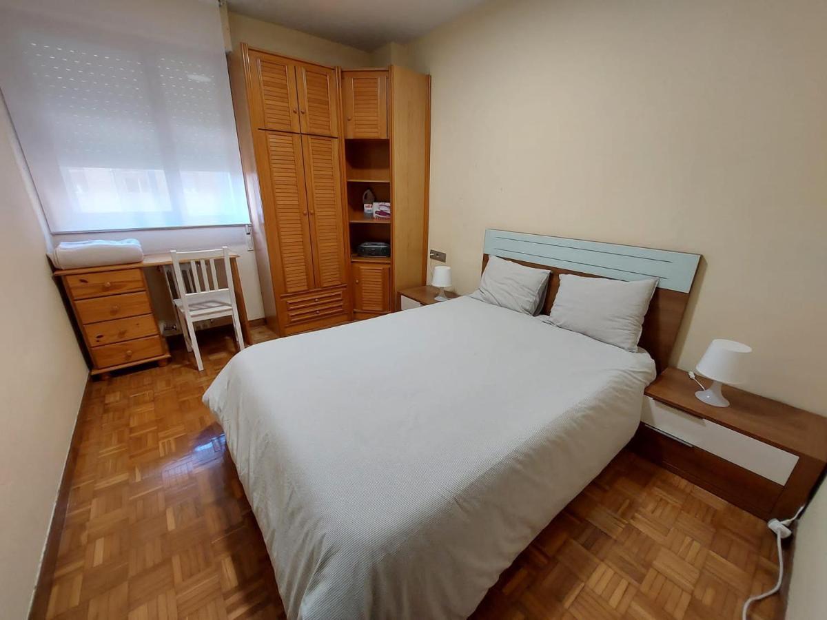 Апартаменти Piso Sencillo Y Acogedor Con Parking Gratuito Baranain Екстер'єр фото