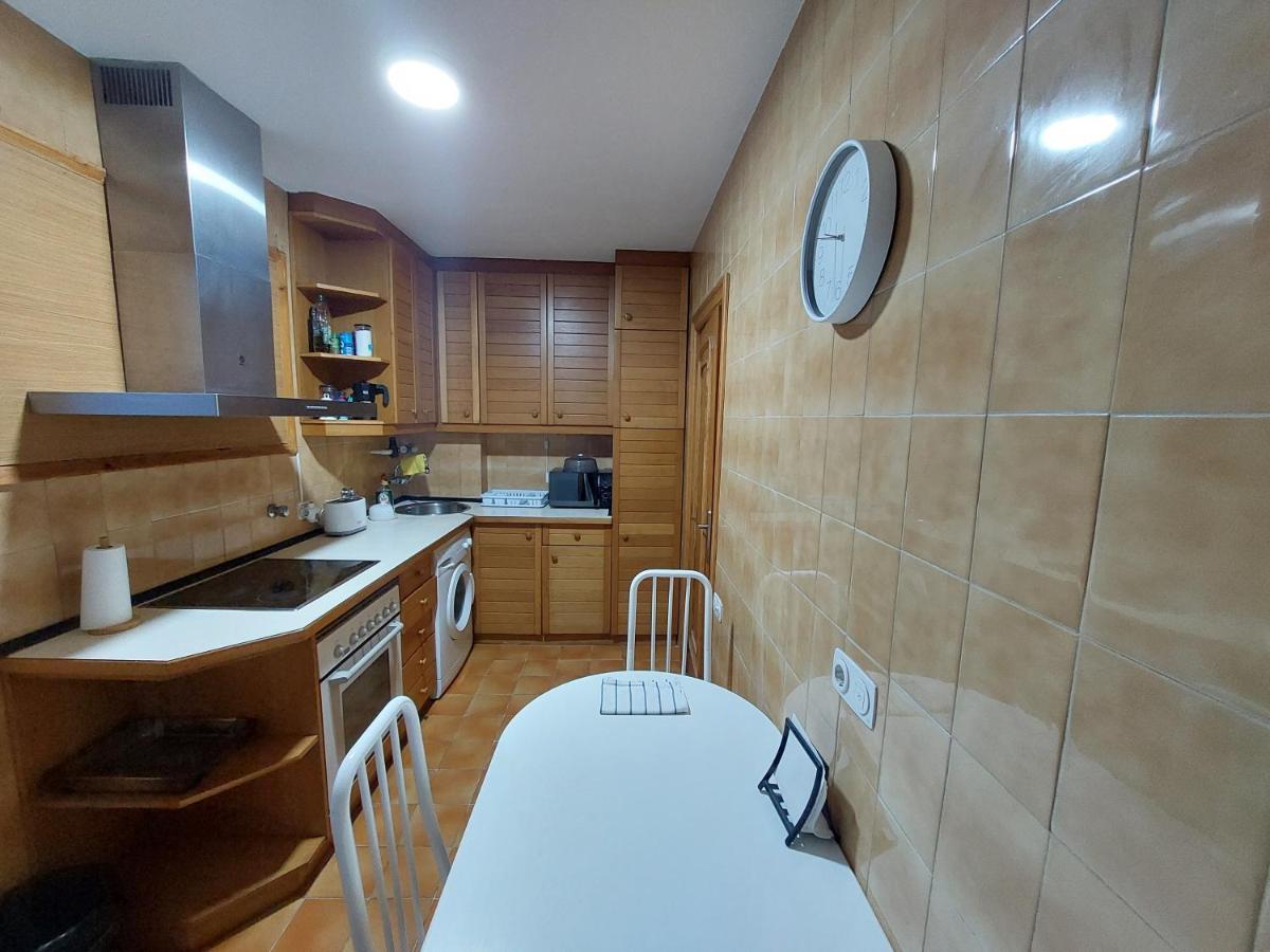 Апартаменти Piso Sencillo Y Acogedor Con Parking Gratuito Baranain Екстер'єр фото