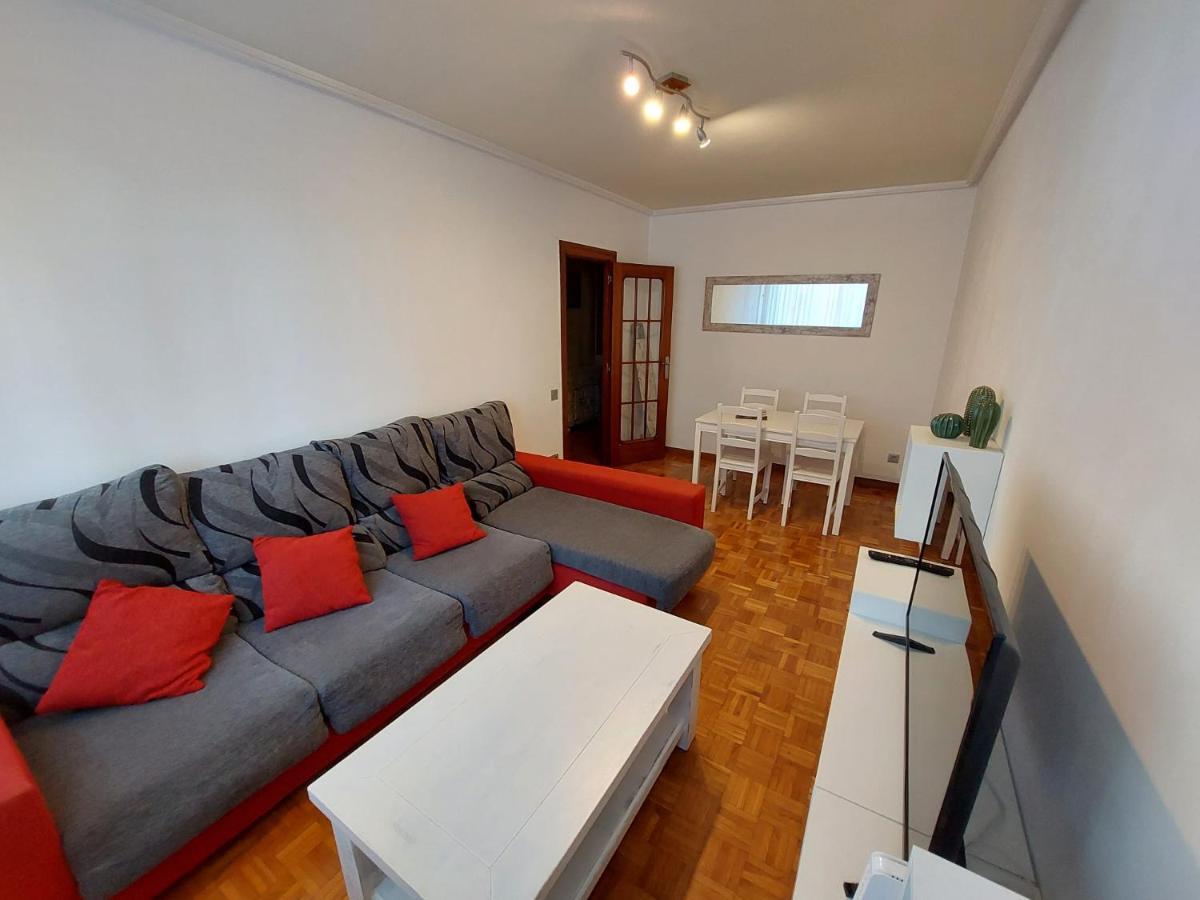 Апартаменти Piso Sencillo Y Acogedor Con Parking Gratuito Baranain Екстер'єр фото